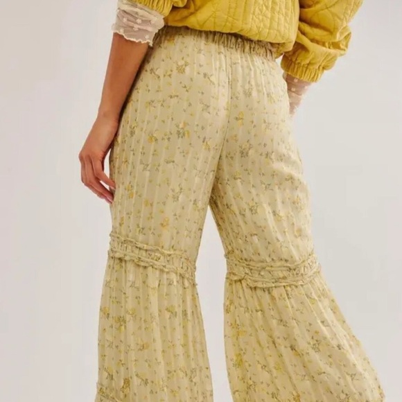 SALE! Free People Emmaline Tiered Pull-On Pants in Sage Combo NWT L SOLD OUT! - Picture 5 of 6